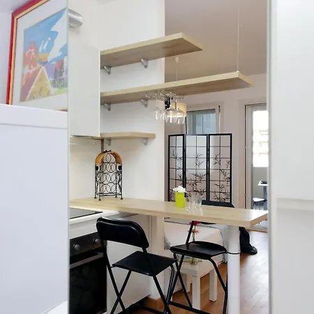 Julies Flat By Domusdimore