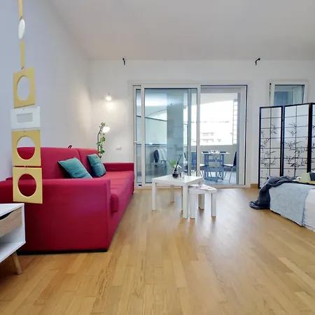 Julies Flat By Domusdimore *