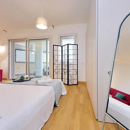 Julies Flat Rome