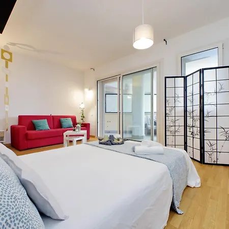 Julies Flat * Rome