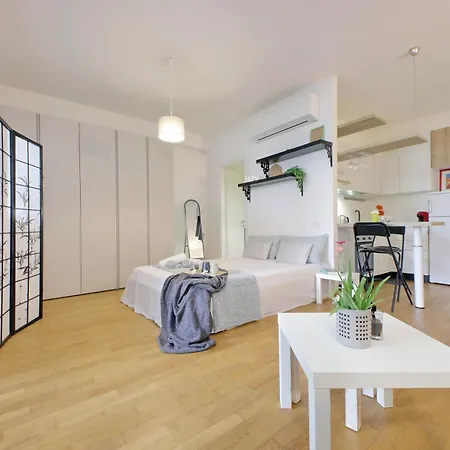 Julies Flat By Domusdimore Daire