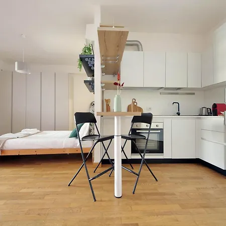 Julies Flat By Domusdimore * Rome
