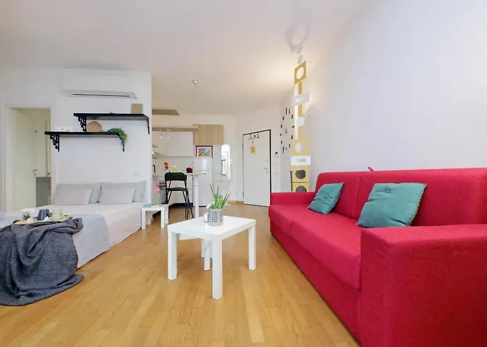 Julies Flat By Domusdimore Rom