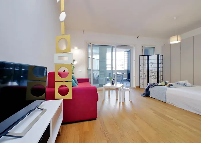 Julies Flat By Domusdimore * Rom