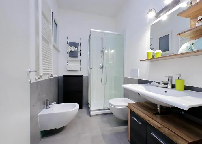 Julies Flat By Domusdimore *