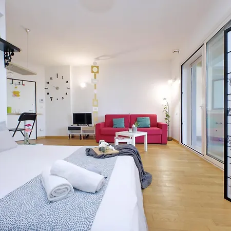 Julies Flat By Domusdimore Appartamento *