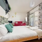 Julies Flat By Domusdimore アパート