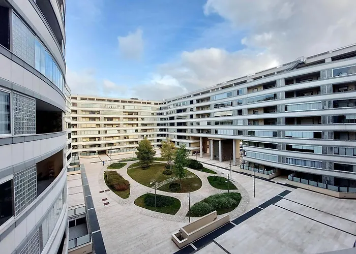 Julies Flat By Domusdimore * Rom