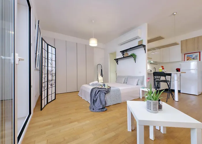 Julies Flat By Domusdimore Lejlighed *